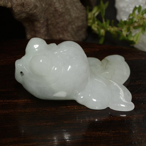 Giadeite naturale bianco da 39,59 ct, forma fantasia, traslucido