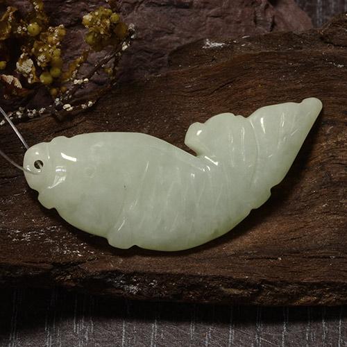 Giadeite naturale verde da 32,72 ct, forma fantasia, traslucido