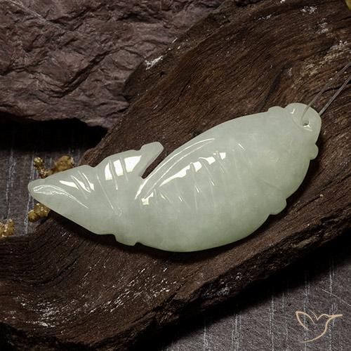 Giadeite Verde medio naturale da 37.57 ct, Taglio a fantasia, Traslucido