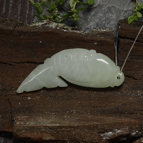 Giadeite Verde medio naturale da 28.60 ct, Forma fantasia, Traslucido