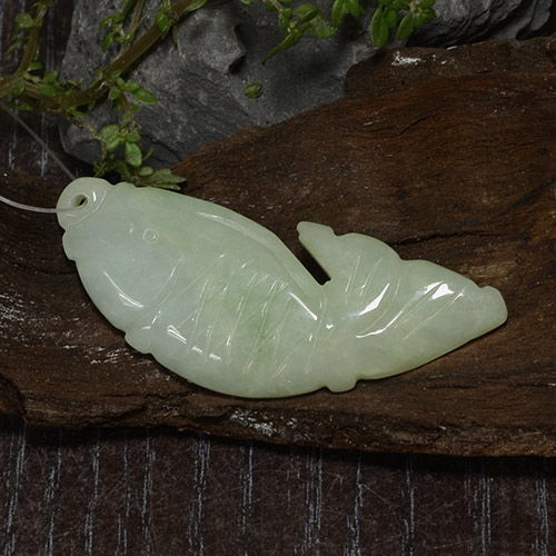 Giadeite naturale verde da 30,08 ct, forma fantasia, traslucido