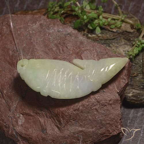 Giadeite Giallo-verde medio naturale da 29.72 ct, Taglio a fantasia, Traslucido