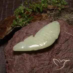 Giadeite Giallo-verde medio naturale da 29.51 ct, Taglio a fantasia, Traslucido