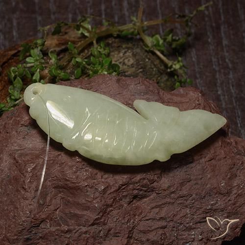 31.90ct Naturale Giallo-verde medio Giadeite, Taglio a fantasia, Traslucido