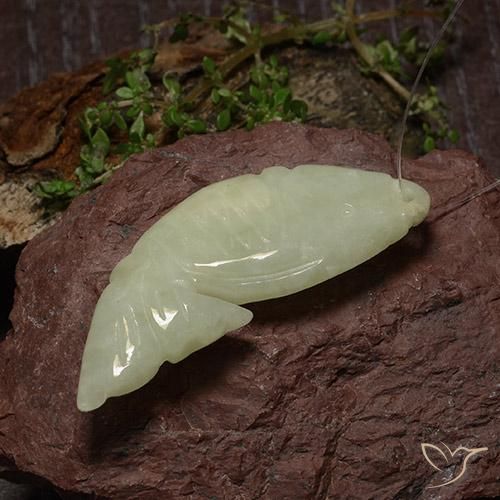 Giadeite Giallo-verde medio naturale da 31.90 ct, Taglio a fantasia, Traslucido