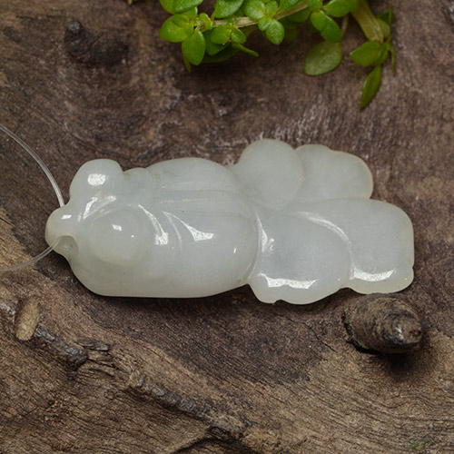 Giadeite naturale bianco da 21,06 ct, forma fantasia, traslucido