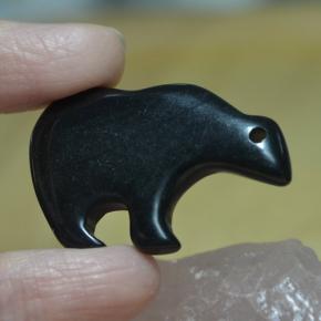Diaspro naturale nero da 42,52 ct, forma fantasia, opaco