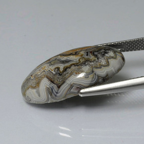 Diaspro Multicolore naturale da 12.43 ct, Taglio ovale, Opaco