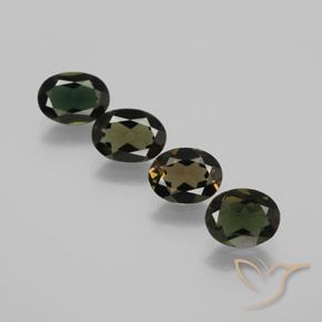 Gemme di Cornerupina Verde scuro naturale da 3.30 ct, Ovale, VVS-VS