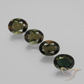 Gemme di Rupin del grano Verde scuro naturale da 3.59 ct, Ovale, VVS-VS