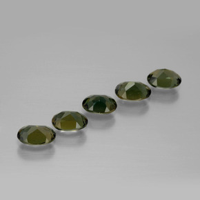 Gemme di kornerupina verde brunastro naturale da 2,39 ct, taglio ovale, VVS-VS