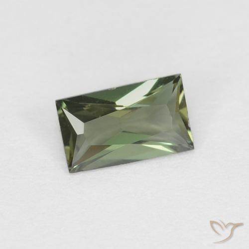 Rupin del grano Verde giallastro naturale da 0.29 ct, Taglio a baguette, VS