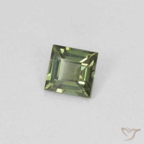 Rupin del grano Medium Dark-Green naturale da 0.20 ct, Quadrato, VVS