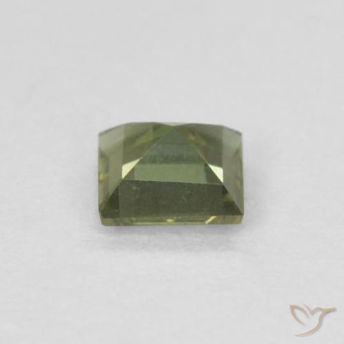 Rupin del grano Medium Dark-Green naturale da 0.26 ct, Quadrato, VVS-VS