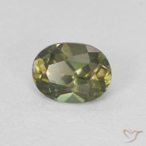 Rupin del grano Caldo bosco verde naturale da 0.27 ct, Ovale, VVS