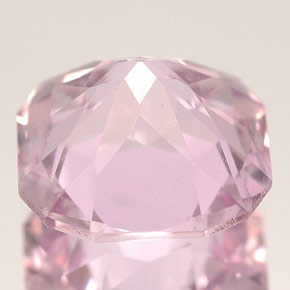 Kunzite naturale rosa da 9,35 ct, forma fantasia, VVS