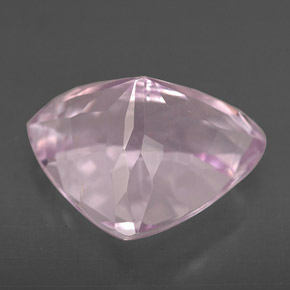Kunzite naturale rosa da 7,41 ct, trillion, VVS-VS