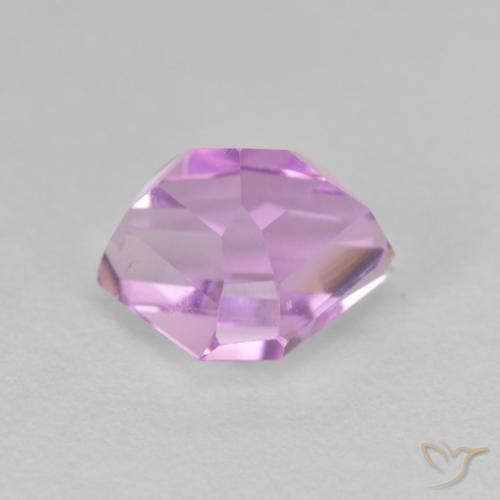 Kunzite Rosa chiaro naturale da 2.48 ct, Taglio a fantasia, VVS