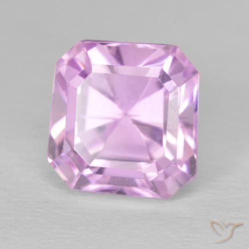 Kunzite Rosa chiaro naturale da 4.58 ct, Taglio smeraldo, VVS-VS