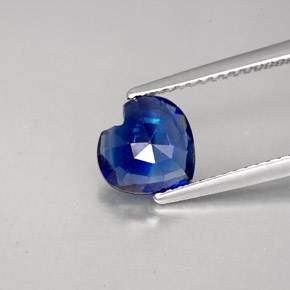 Cianite naturale blu da 1,71 ct, a forma di cuore, VS