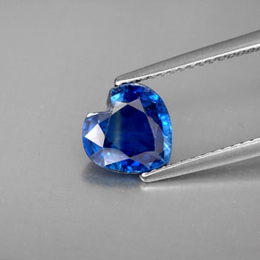 Cianite Blu naturale da 1.76 ct, A forma di cuore, VS
