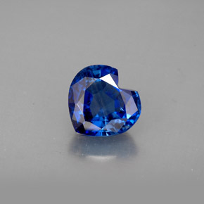 Cianite naturale blu da 2,17 ct, a forma di cuore, VS