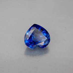 Cianite naturale blu da 2,17 ct, a forma di cuore, VS