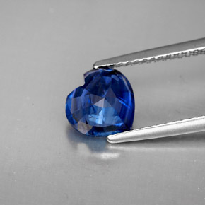 Cianite naturale blu da 2,17 ct, a forma di cuore, VS
