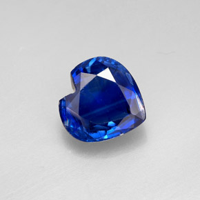 Cianite Blu naturale da 1.89 ct, A forma di cuore, VS