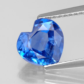 Cianite blu naturale da 2,04 ct, a forma di cuore, VS