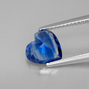 Cianite naturale blu da 1,73 ct, a forma di cuore, VS