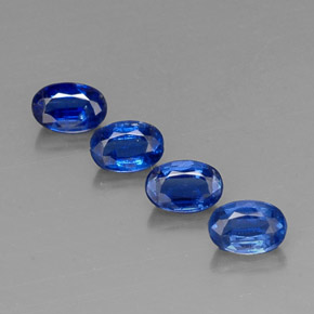 Cianite naturale blu da  ct, taglio ovale, VS-SI