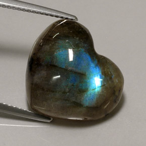 Labradorite naturale multicolore da 13,50 ct, a forma di cuore, traslucido