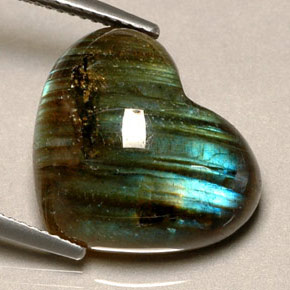 Labradorite naturale multicolore da 12,57 ct, a forma di cuore, traslucido