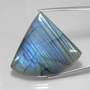 Labradorite naturale multicolore da 55,17 ct, forma fantasia, traslucido