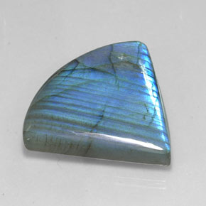 Labradorite naturale multicolore da 55,17 ct, forma fantasia, traslucido