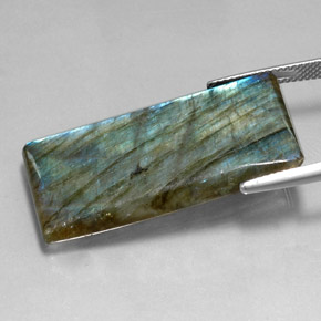 Labradorite naturale multicolore da 29,87 ct, baguette, traslucido
