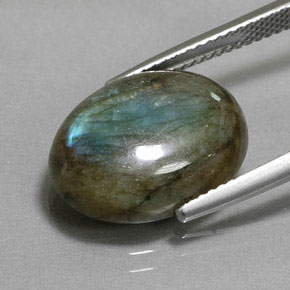Labradorite naturale multicolore da 8,06 ct, taglio ovale, traslucido