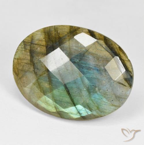 Labradorite Multicolore naturale da 26.37 ct, Ovale, Opaco