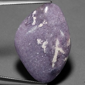 Lepidolite naturale viola da 27,59 ct, forma fantasia, opaco