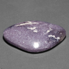 Lepidolite naturale viola da 27,59 ct, forma fantasia, opaco
