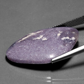 Lepidolite naturale viola da 27,59 ct, forma fantasia, opaco