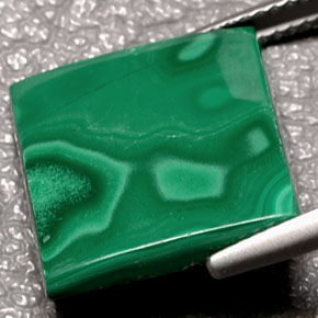 Malachite naturale verde da 11,01 ct, baguette, opaco