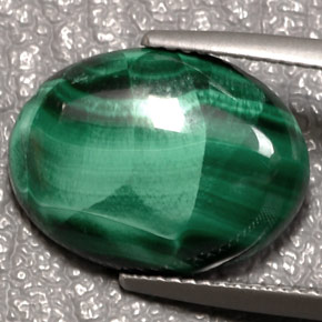 Malachite naturale verde da 7,84 ct, taglio ovale, opaco