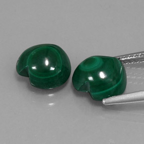 Malachite naturale verde da  ct, a forma di cuore, opaco