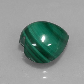 Malachite naturale verde da 10,71 ct, a forma di cuore, opaco