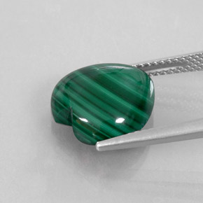 Malachite naturale verde da 8,74 ct, a forma di cuore, opaco