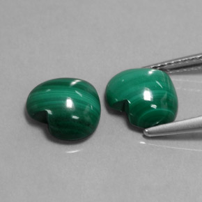 Malachite naturale verde da  ct, a forma di cuore, opaco