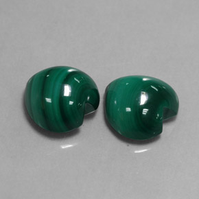 Malachite naturale verde da  ct, a forma di cuore, opaco