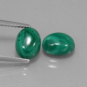 Malachite naturale verde da  ct, taglio ovale, opaco